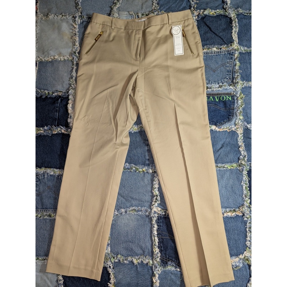 Charter Club Classic Fit Khaki Pleated Pants Business Careers Size 14‎ (34x31)